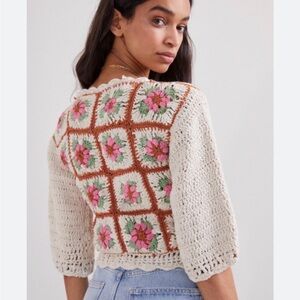 Tach Crochet Floral Pattern Sweater